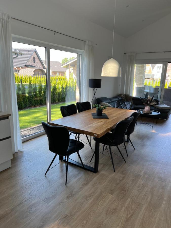 Schoenes Ferienhaus Mit Sauna Am Harkebruegger See In Der Naehe Von Oldenburg Barssel  Eksteriør billede