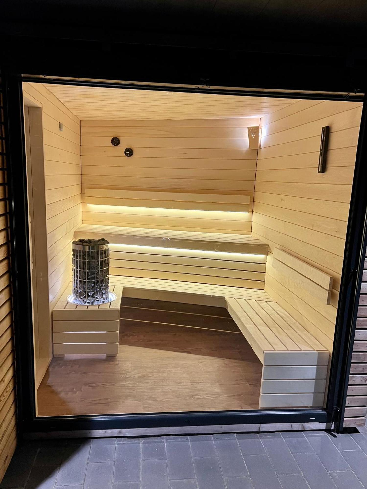 Schoenes Ferienhaus Mit Sauna Am Harkebruegger See In Der Naehe Von Oldenburg Barssel  Eksteriør billede